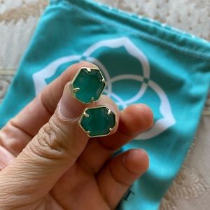 Kendra Scott Taylor stud earrings